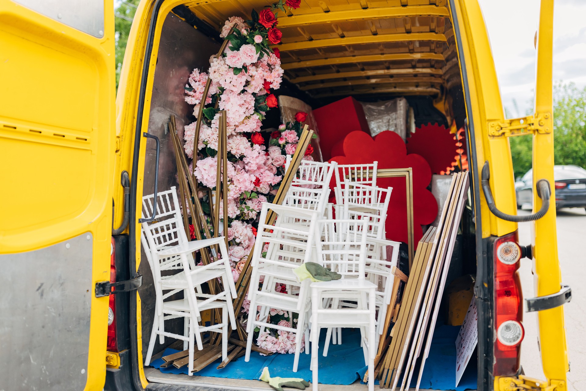 Party decoration in the trunk of a van